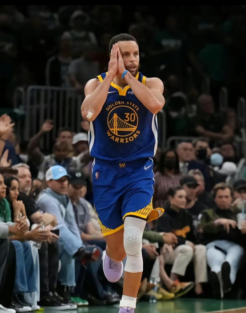 砍米罗？尼克斯中锋罗宾逊罚球命中率维持17.6%，赛季总17中3（要不要砍罗宾逊？尼克斯中锋本季罚球17中3，命中率仅17.6%）